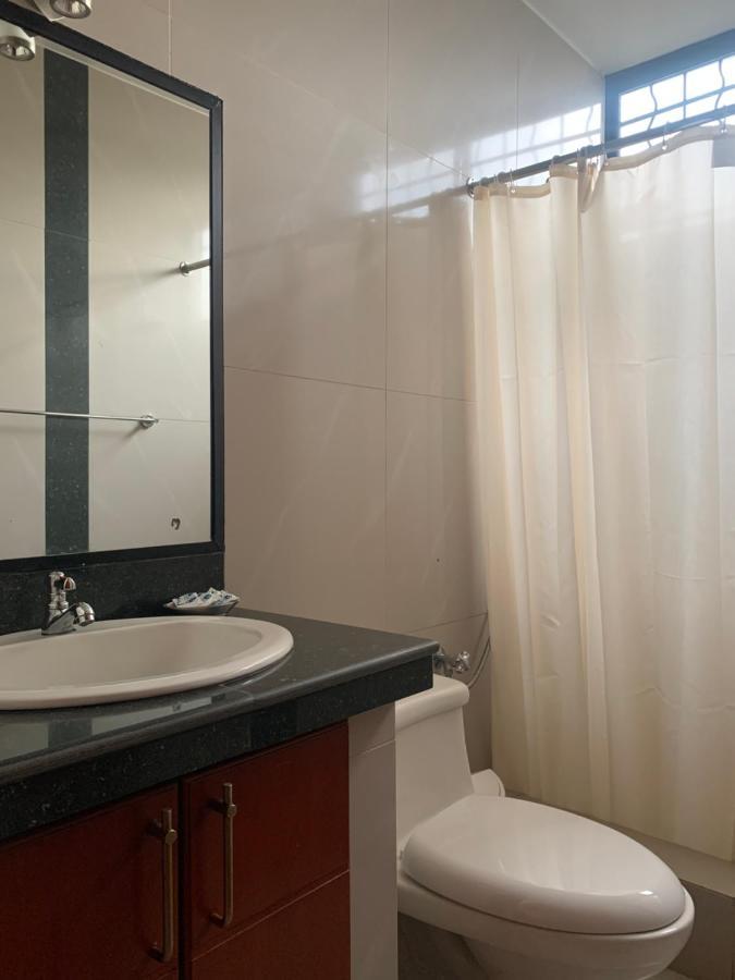 Hoteles En Guayaquil - Suites Guayaquil Cerca Del Aeropuerto מראה חיצוני תמונה