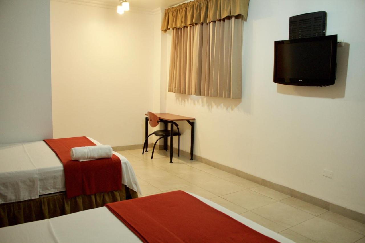 Hoteles En Guayaquil - Suites Guayaquil Cerca Del Aeropuerto מראה חיצוני תמונה